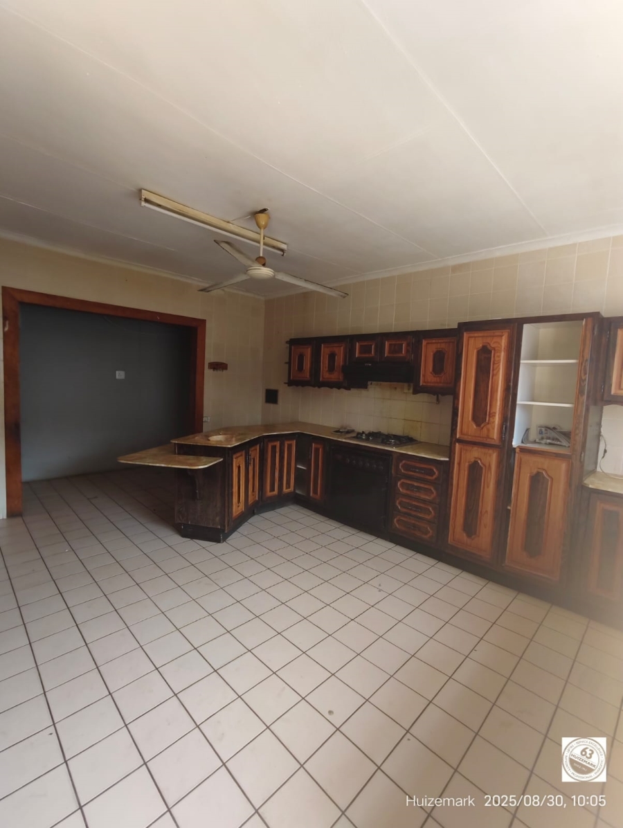 6 Bedroom Property for Sale in Sasolburg Ext 3 Free State